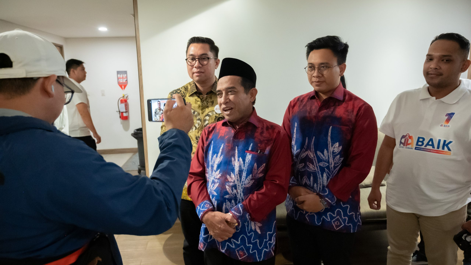 Program RT Berdaya dari AA Baik meningkatkan dana operasional Ketua RW dan RT di Banjarmasin hingga Rp 1 juta per bulan, mendukung peran mereka dalam pelayanan masyarakat dan pembangunan di tingkat lokal.